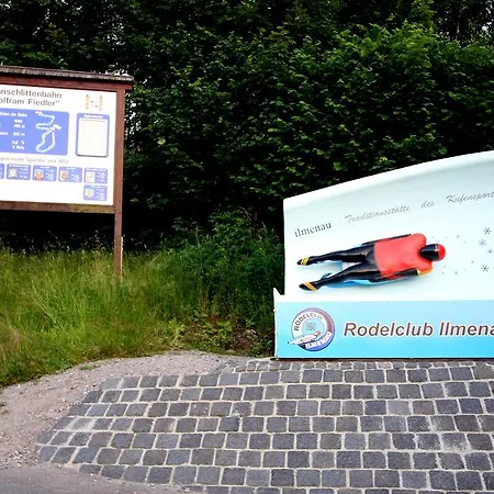 Ilmenauer Hof Otel Ilmenau